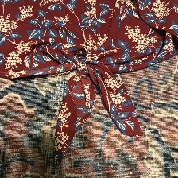 Madewell Bell-Sleeve Tie Top in Antique Flora - Picture 3 of 4